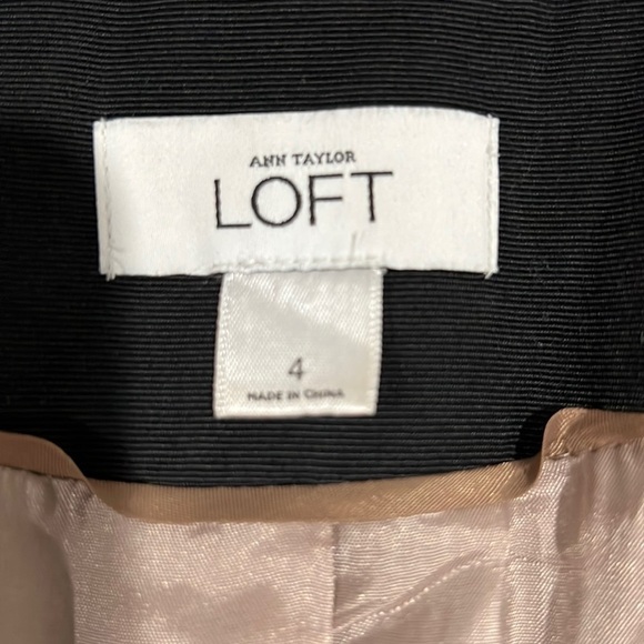 Ann Taylor LOFT short blazer - Picture 5 of 7